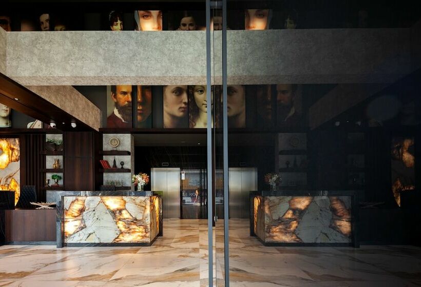 Only Boutique And Suites