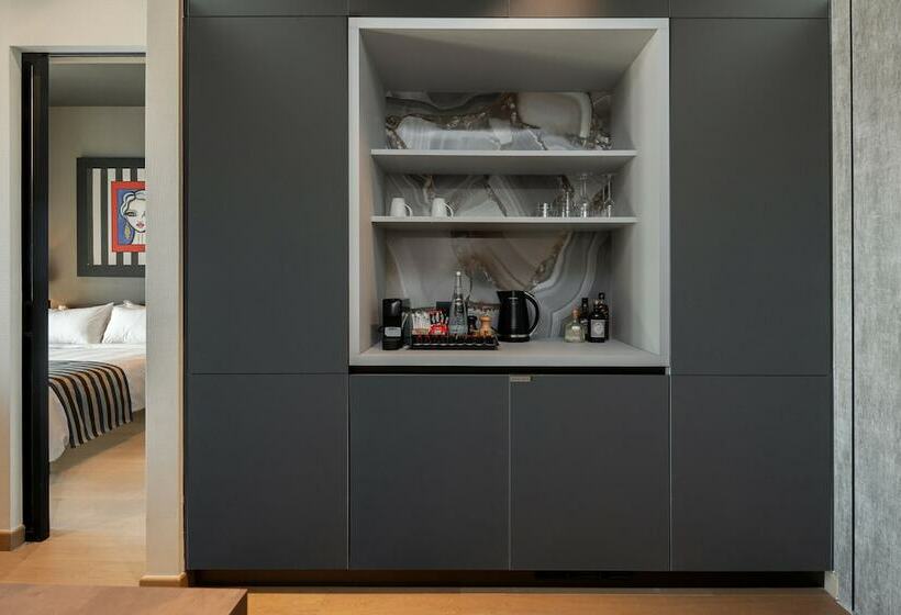 Only Boutique And Suites