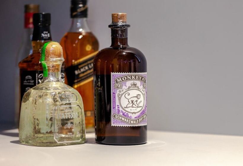 Only Boutique And Suites