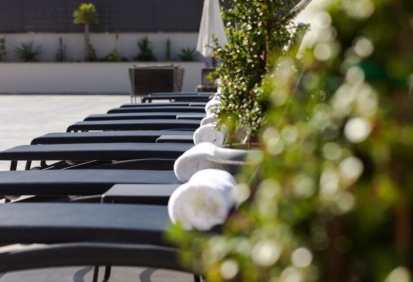 Only Boutique And Suites