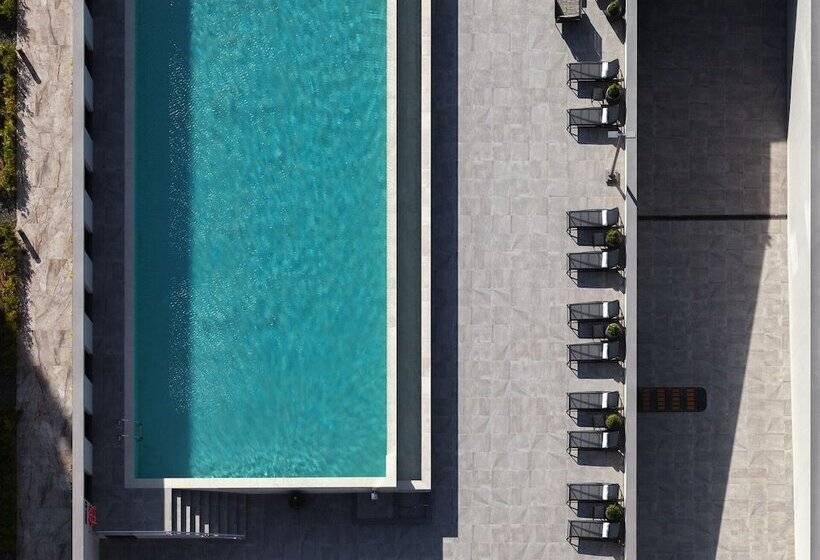 Only Boutique And Suites