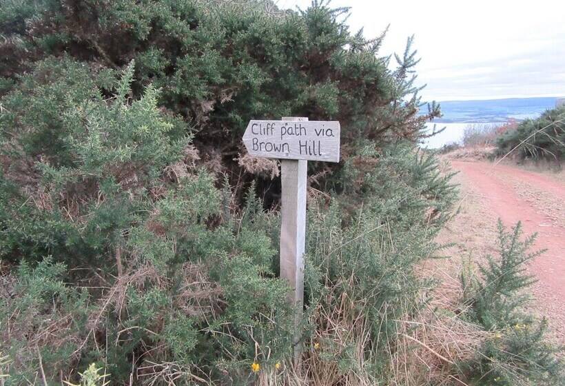 Osprey, Longhouse Cottages