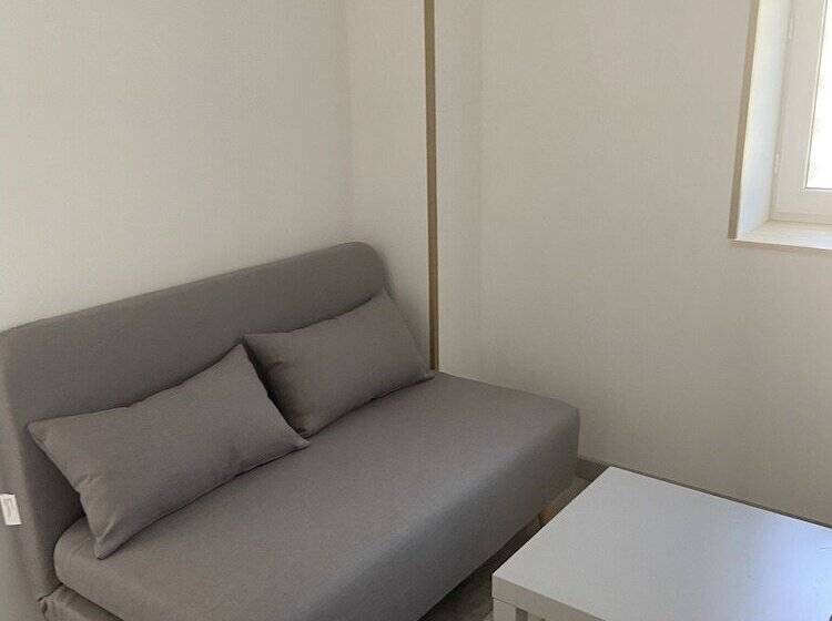 بنسيون A La Fontaine Fleurie