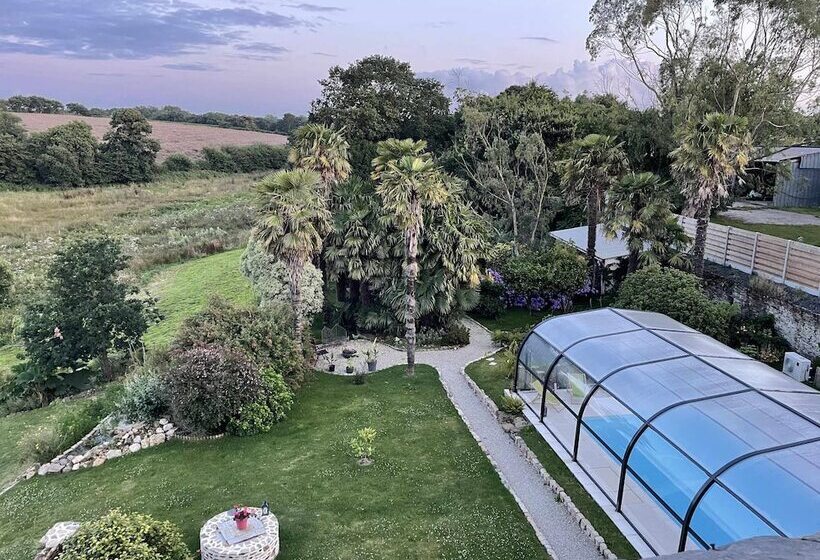 ペンション Le Manoir De Kérofil  Gîte Et Chambres D Hôtes