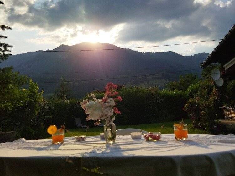 بنسيون Nomad Alp B&b