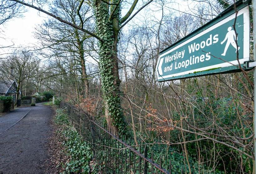 פנסיון Pillo Rooms   Cosy 2 Bed House In Eccles