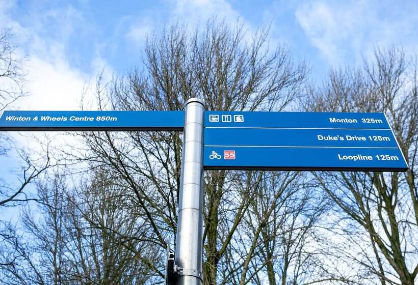 פנסיון Pillo Rooms   Cosy 2 Bed House In Eccles