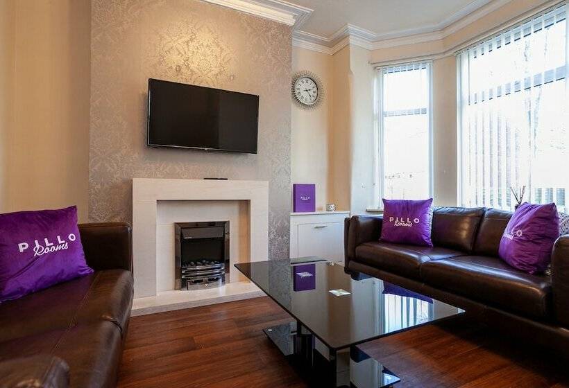 פנסיון Pillo Rooms   Cosy 2 Bed House In Eccles
