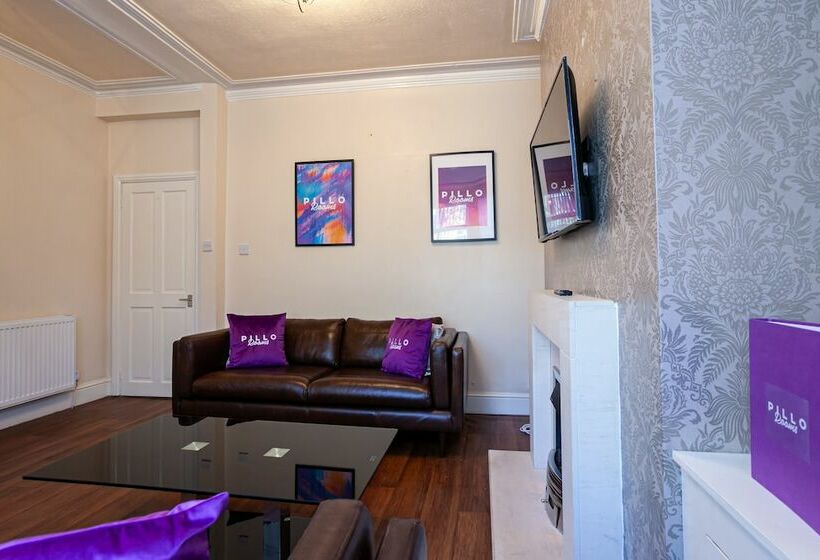 פנסיון Pillo Rooms   Cosy 2 Bed House In Eccles