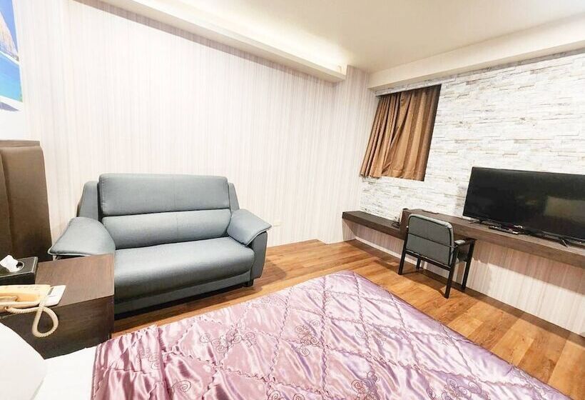 پانسیون Royal Business