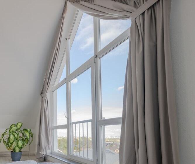 膳宿费 The Beverly Hills Of Frankfurt