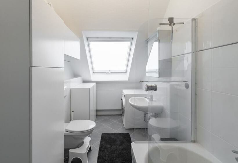 膳宿费 The Beverly Hills Of Frankfurt