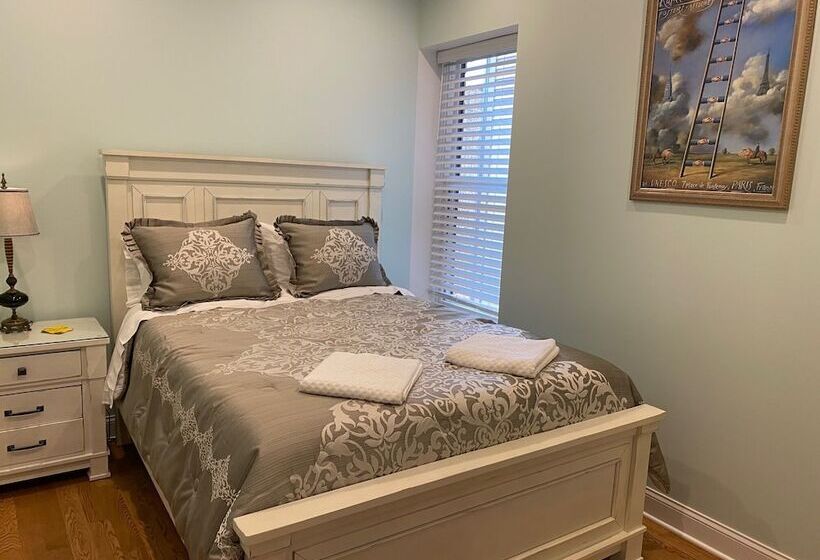 پانسیون Wrigleyville Inn