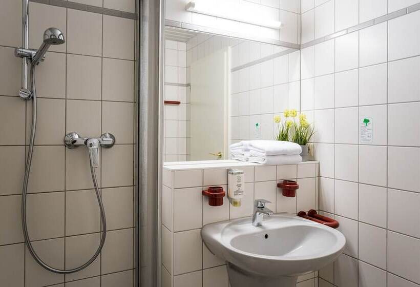 Point Hotel Apartments & Rooms