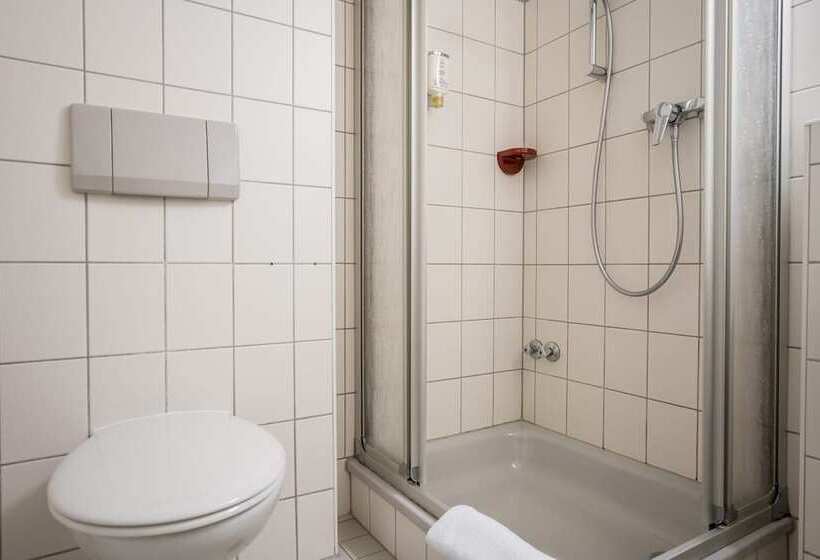 Point Hotel Apartments & Rooms