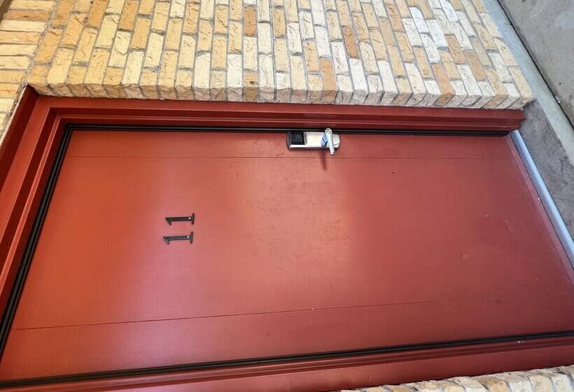 Queen Guest Room Located At The Joplin Inn At The Entrance To Mountain Harbor, Just 2 1/2 Miles From