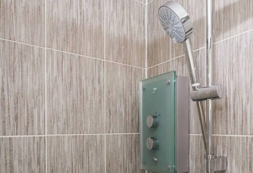 اقامتگاه Brand New Stylish 3 Bed Mountain Views Buxton