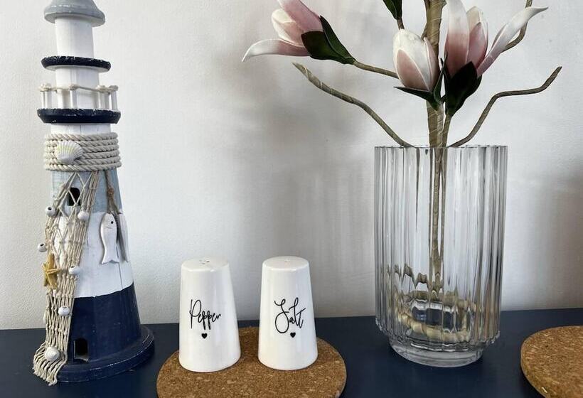 דירת נופש Charming 4 Bed House In Cheltenham, Free Parking