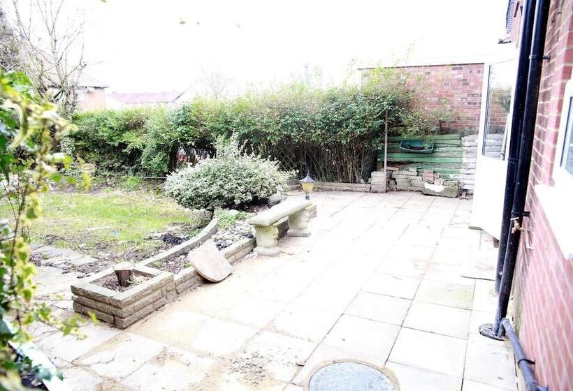 إقامة Deluxe 4 Bed House Close2 Wembley Stadium