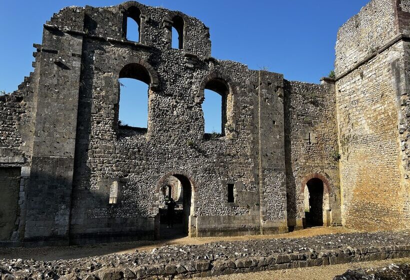 Резиденция Charming 4 Bed House In Winchester,free Parking