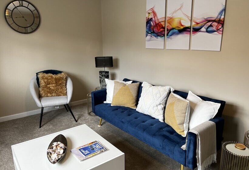 Резиденция Charming 4 Bed House In Winchester,free Parking