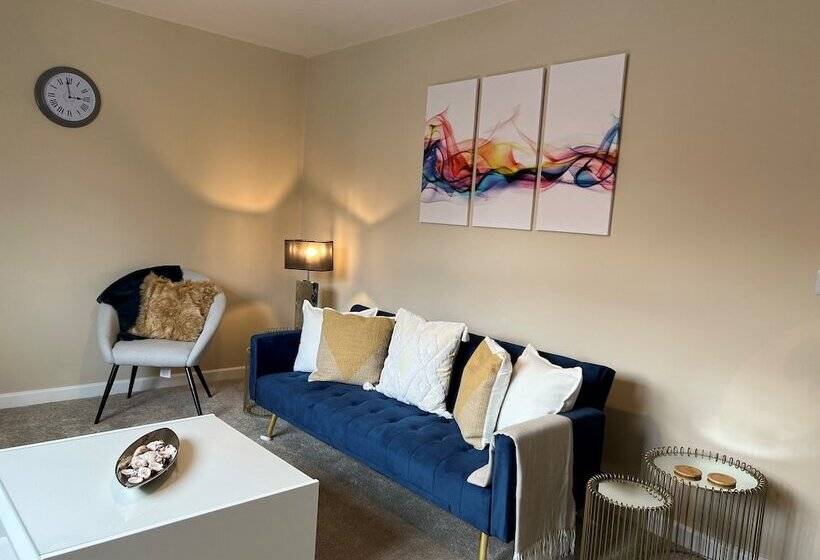 Резиденция Charming 4 Bed House In Winchester,free Parking