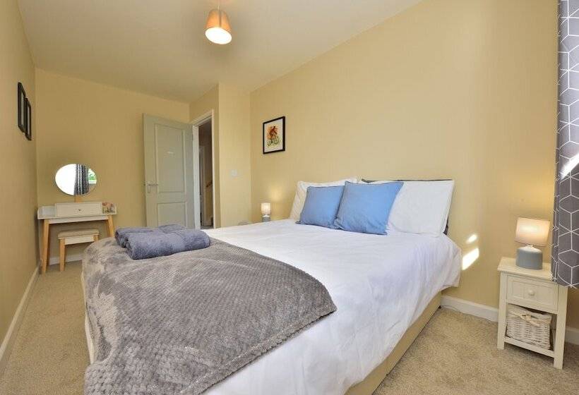 Резиденция Charming 4 Bed House In Winchester,free Parking