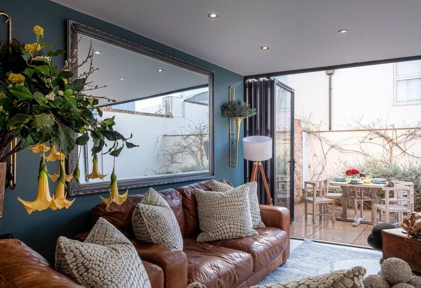 דירת נופש Luxury 2 Bed House In Cheltenham