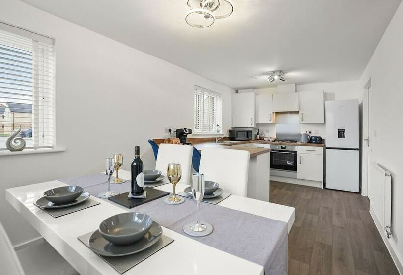 레지던스 New Luxury 3 Bed House In Oulton Broad Lowestoft