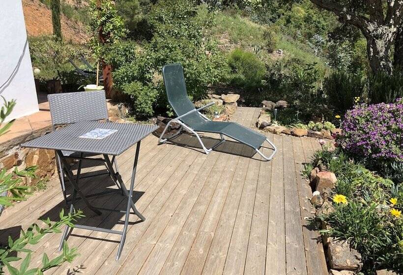 اقامتگاه Quiet And Peaceful Country House In Pure Nature