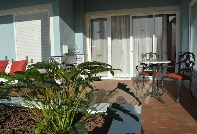 Residencial La Quinta Park Suites