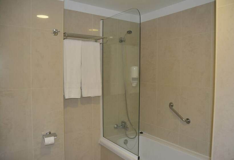 Residencial La Quinta Park Suites