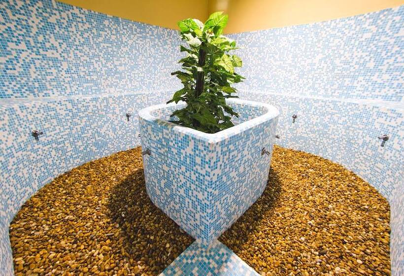 Residencial La Quinta Park Suites