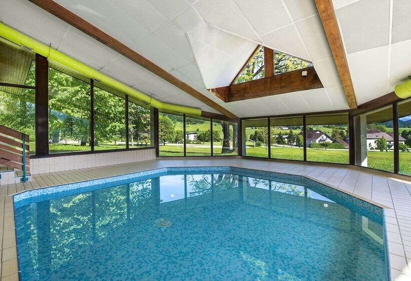 Курорт L Escandille Village Vacances