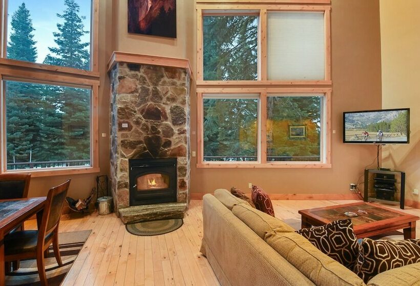 Skislope Sanctuary Close To Outdoor Activities