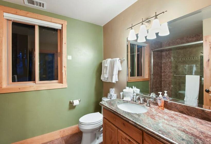 Skislope Sanctuary Close To Outdoor Activities