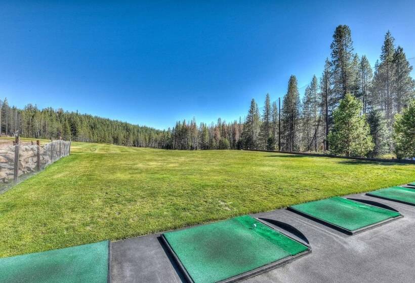 Skislope Sanctuary Close To Outdoor Activities