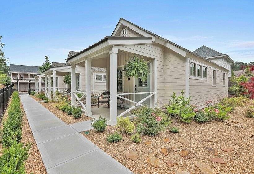 The Cottages At Laurel Brooke