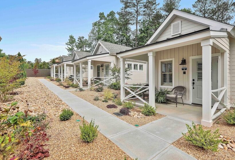 The Cottages At Laurel Brooke
