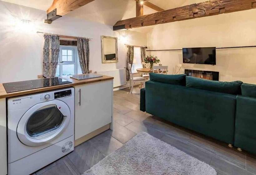 The Stables At Brambles Farm