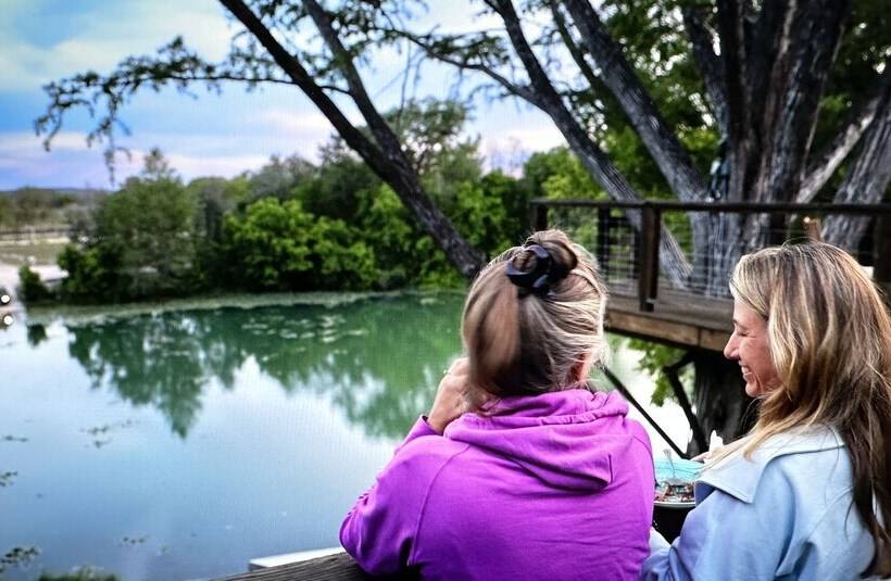 Treetop River Cabins On The Guadalupe River