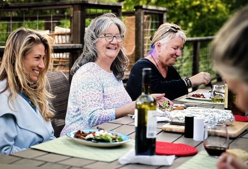 Treetop River Cabins On The Guadalupe River