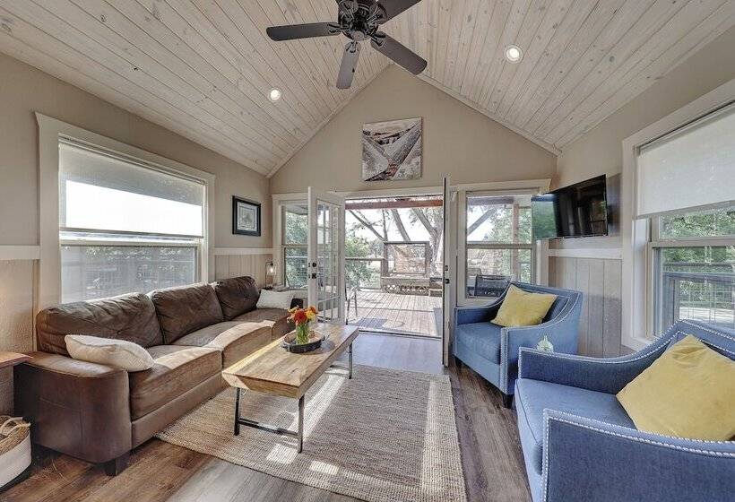 Treetop River Cabins On The Guadalupe River