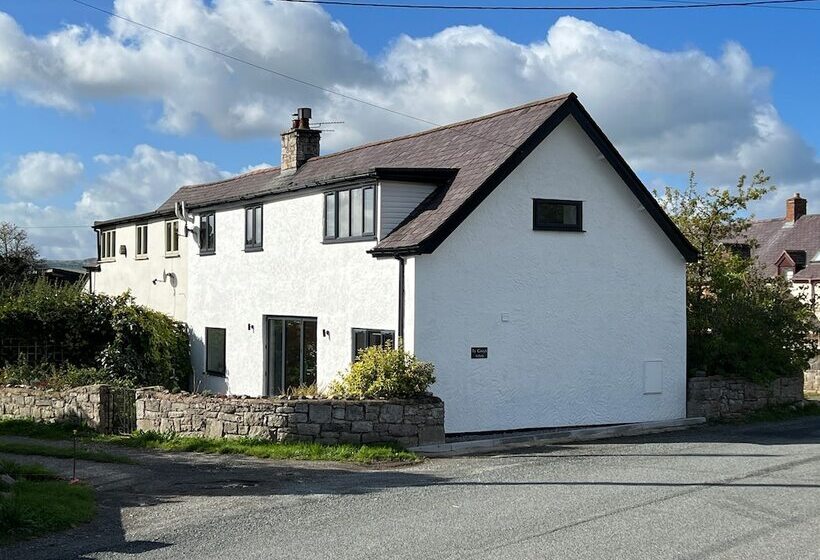Ty Gwyn Holiday Cottage