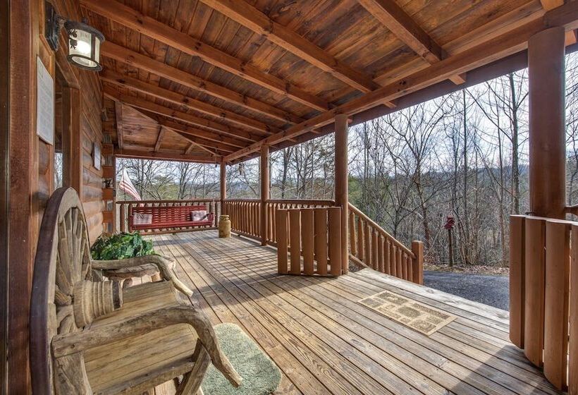 Woodland Wonder W/ Hot Tub And Pool Table!