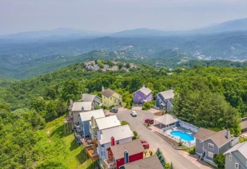 2 Master Suites _ Phenomenal Views   Alpine Summit