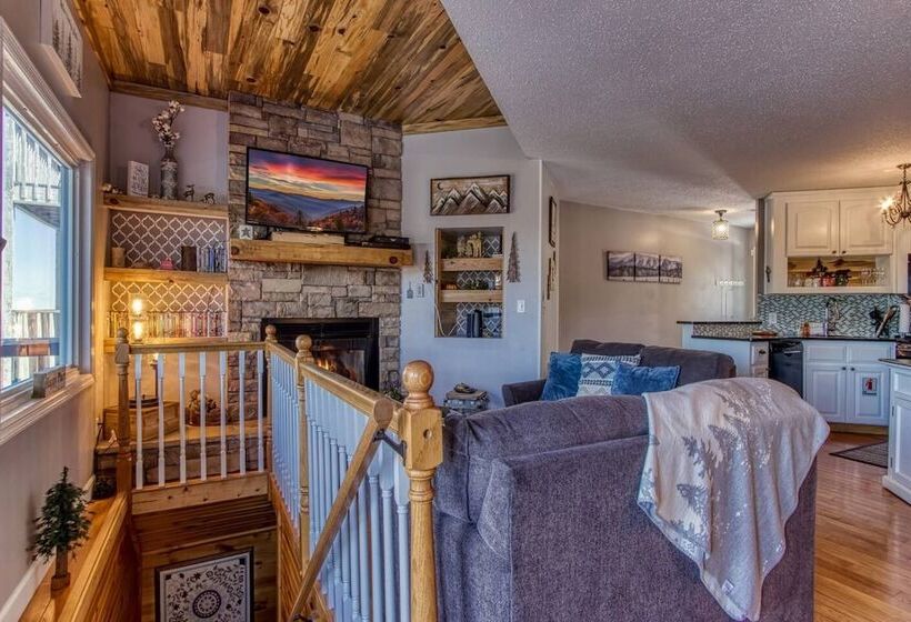 2 Master Suites _ Phenomenal Views   Alpine Summit