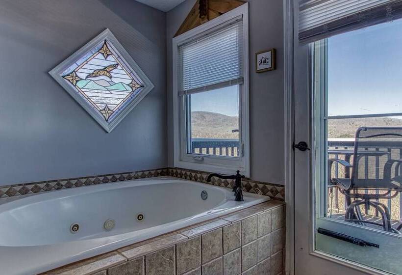 2 Master Suites _ Phenomenal Views   Alpine Summit