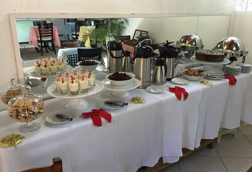 צימר Aratinga Inn