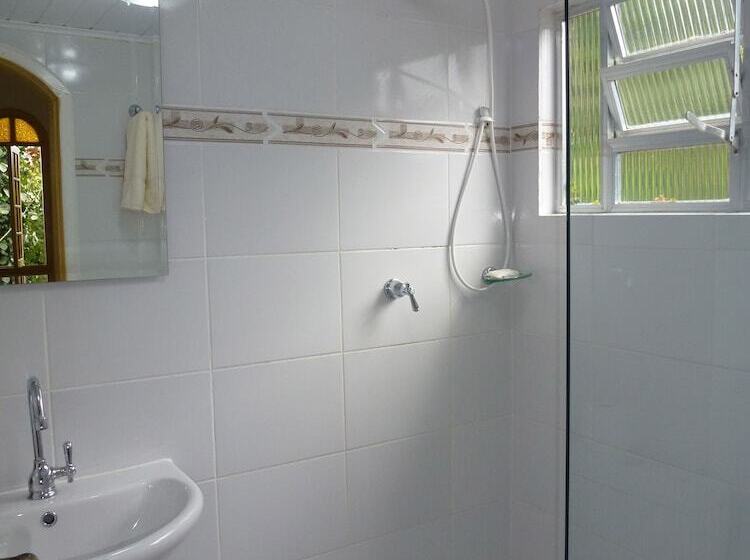 צימר Aratinga Inn